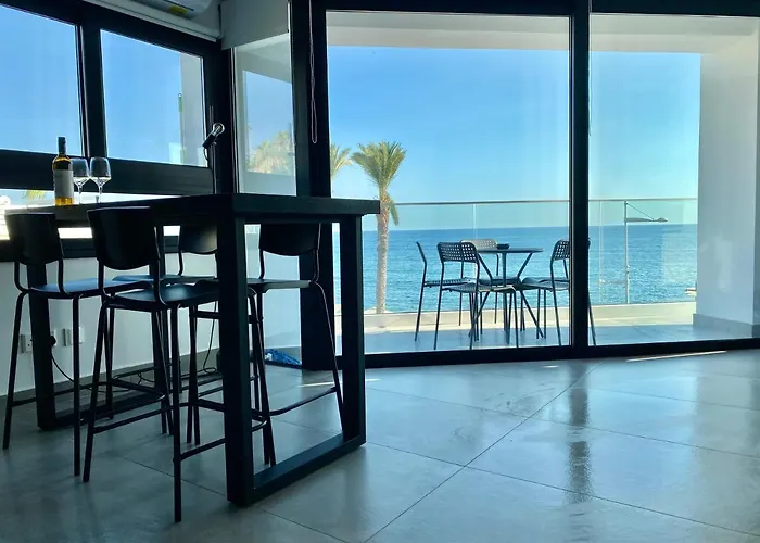 Sea La Vie #2 - Luxury Seaview * Paphos